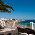 Homes Ocean View With 3 Spacious Terraces, 2 Swimming Pools & Tennis Court Apartmán